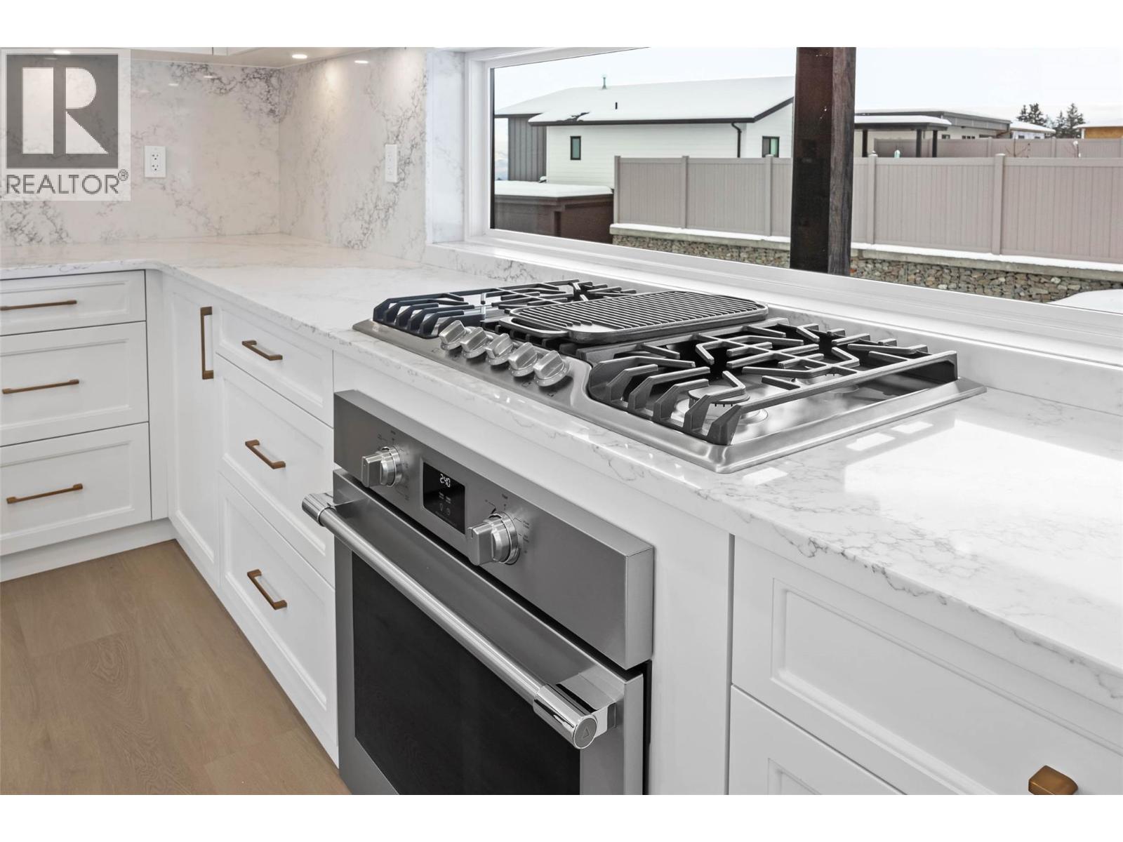 1294 Brechin Place, Kamloops, British Columbia  V1S 0G3 - Photo 9 - 10396578