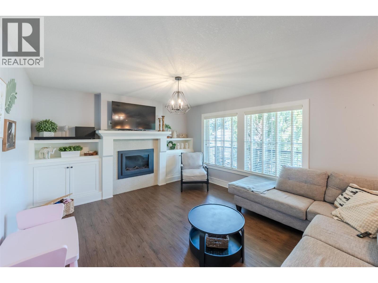1507 Wharf Street, Summerland, British Columbia  V0H 1Z9 - Photo 2 - 10395077