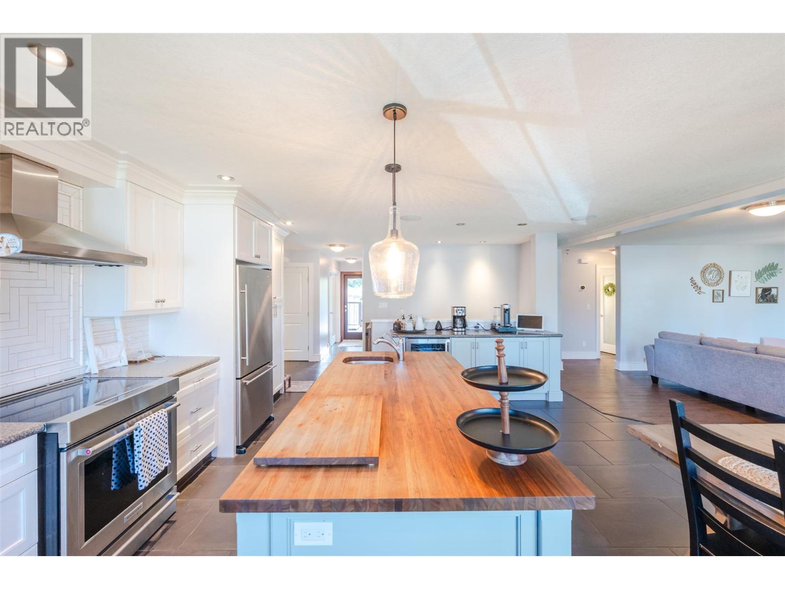 1507 Wharf Street, Summerland, British Columbia  V0H 1Z9 - Photo 9 - 10395077