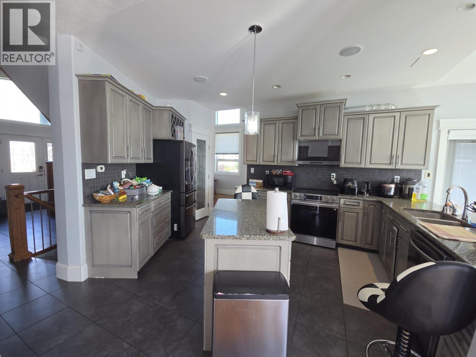 901 89 Avenue, Dawson Creek, British Columbia  V1G 0A8 - Photo 14 - 10397014