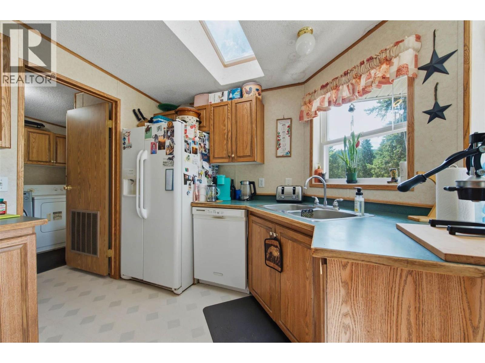 85 Candide Drive, Lumby, British Columbia  V0E 2G1 - Photo 16 - 10396940