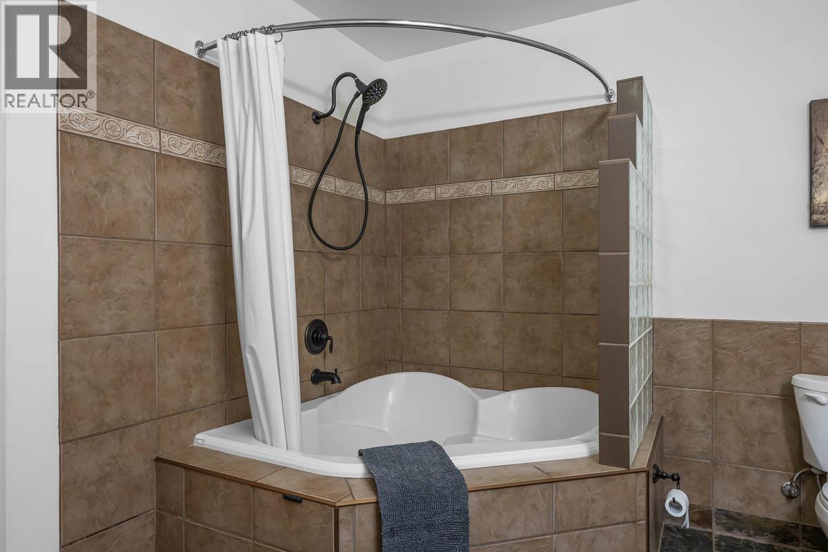 1828 Norview Place, Kamloops, British Columbia  V2B 8L8 - Photo 53 - 10396908