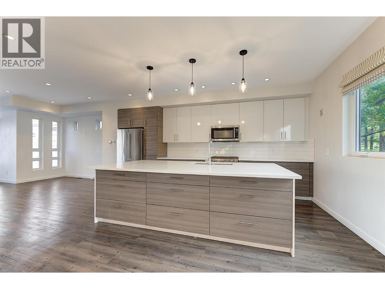 1818 Peak Point Court Unit# 32, West Kelowna, British Columbia  V1Z 4B4 - Photo 3 - 10396684