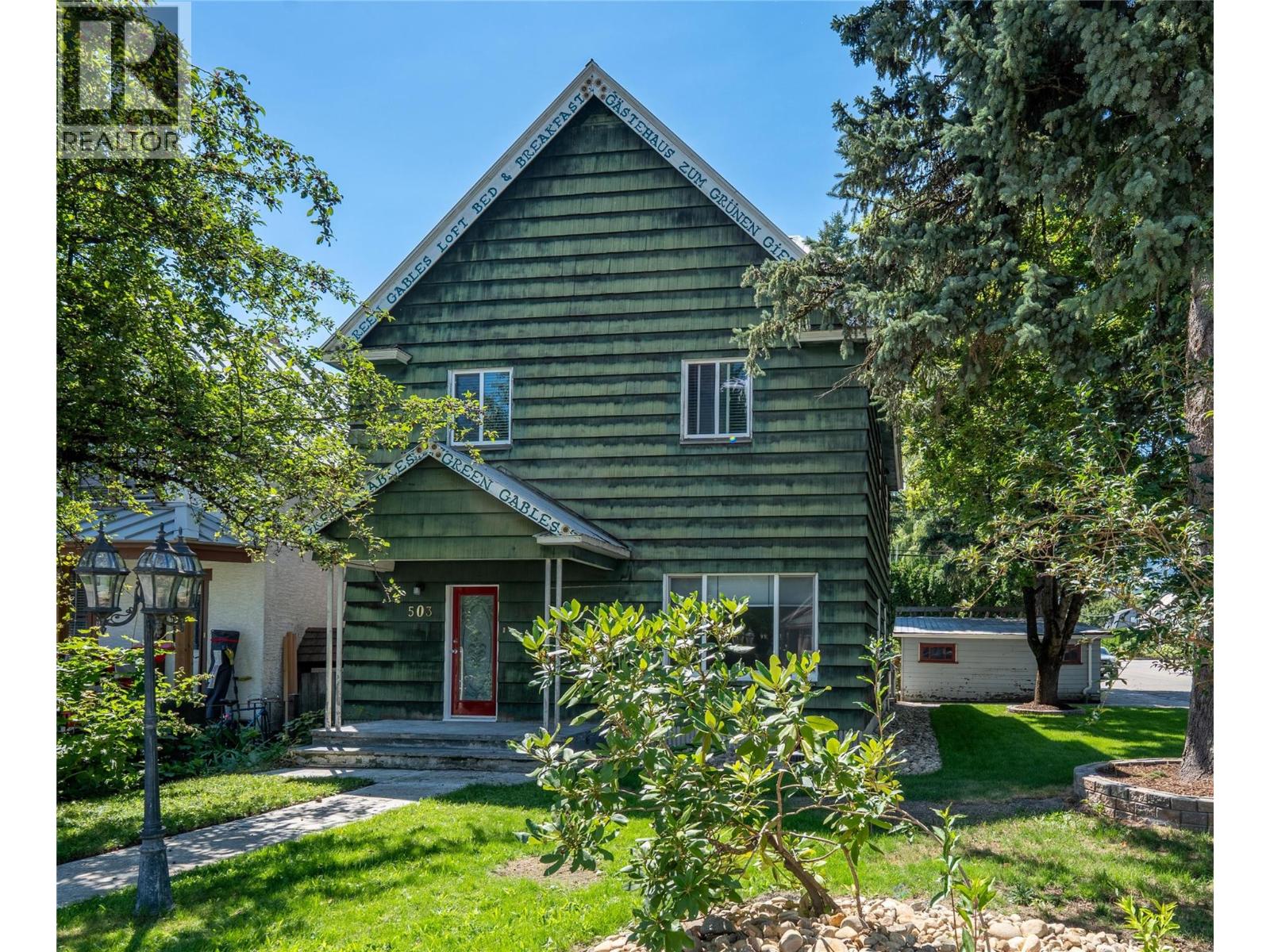 503 Third Street E, Revelstoke, British Columbia  V0E 2S0 - Photo 1 - 10396970