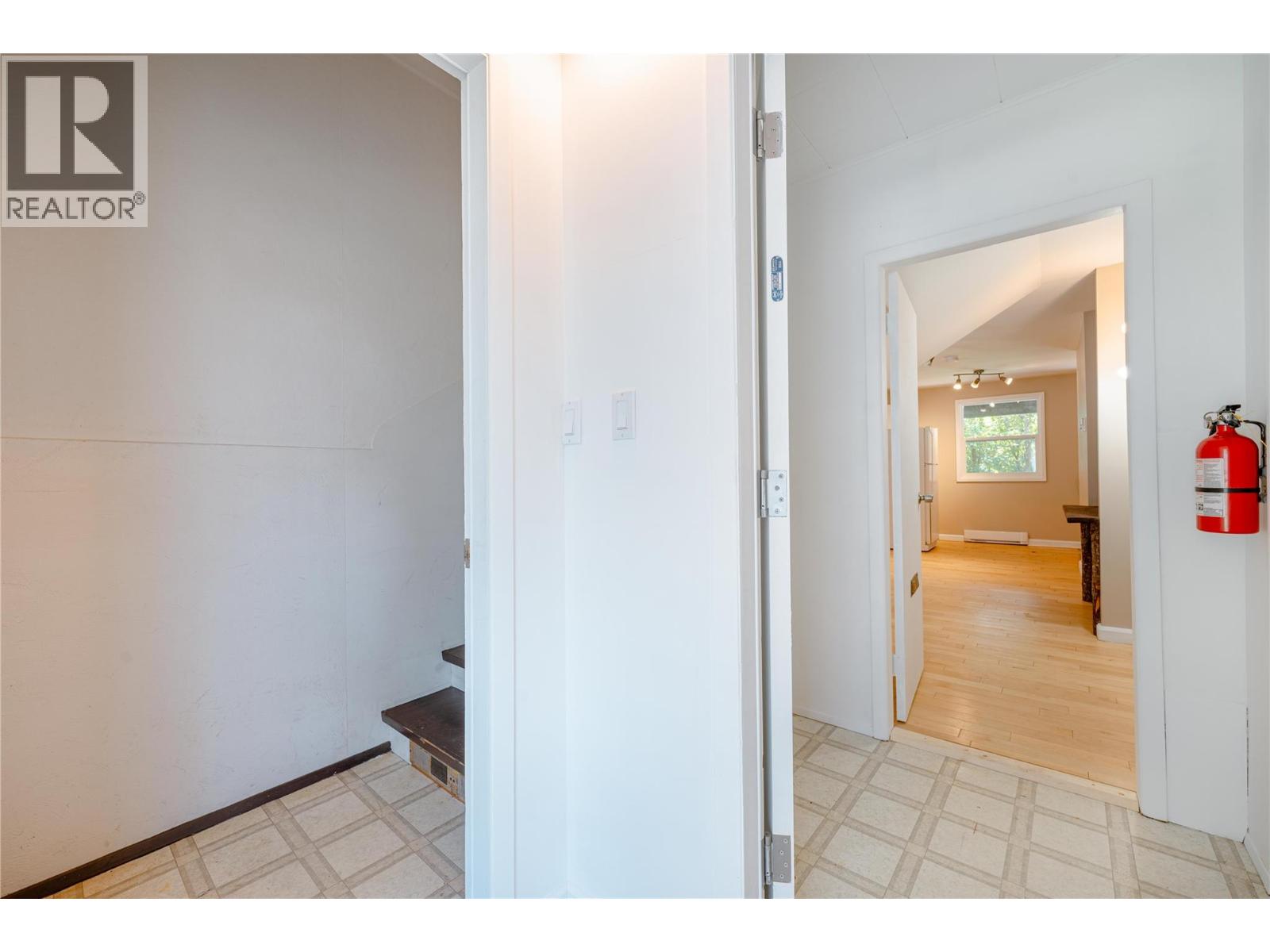 503 Third Street E, Revelstoke, British Columbia  V0E 2S0 - Photo 14 - 10396970