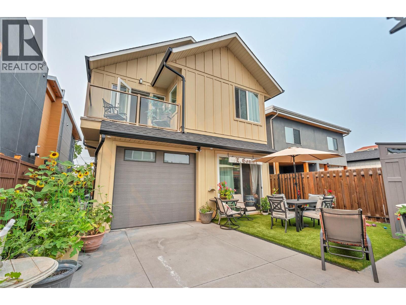 442 Alexander Ave Avenue Unit# 201, Penticton, British Columbia  V2A 1E5 - Photo 1 - 10387232