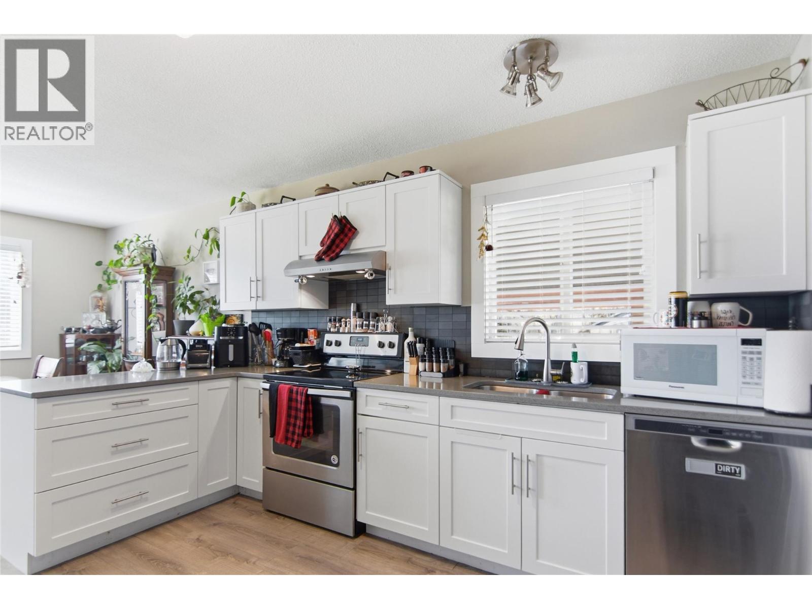3014 Harwood Road, Lake Country, British Columbia  V4V 1M7 - Photo 8 - 10396904