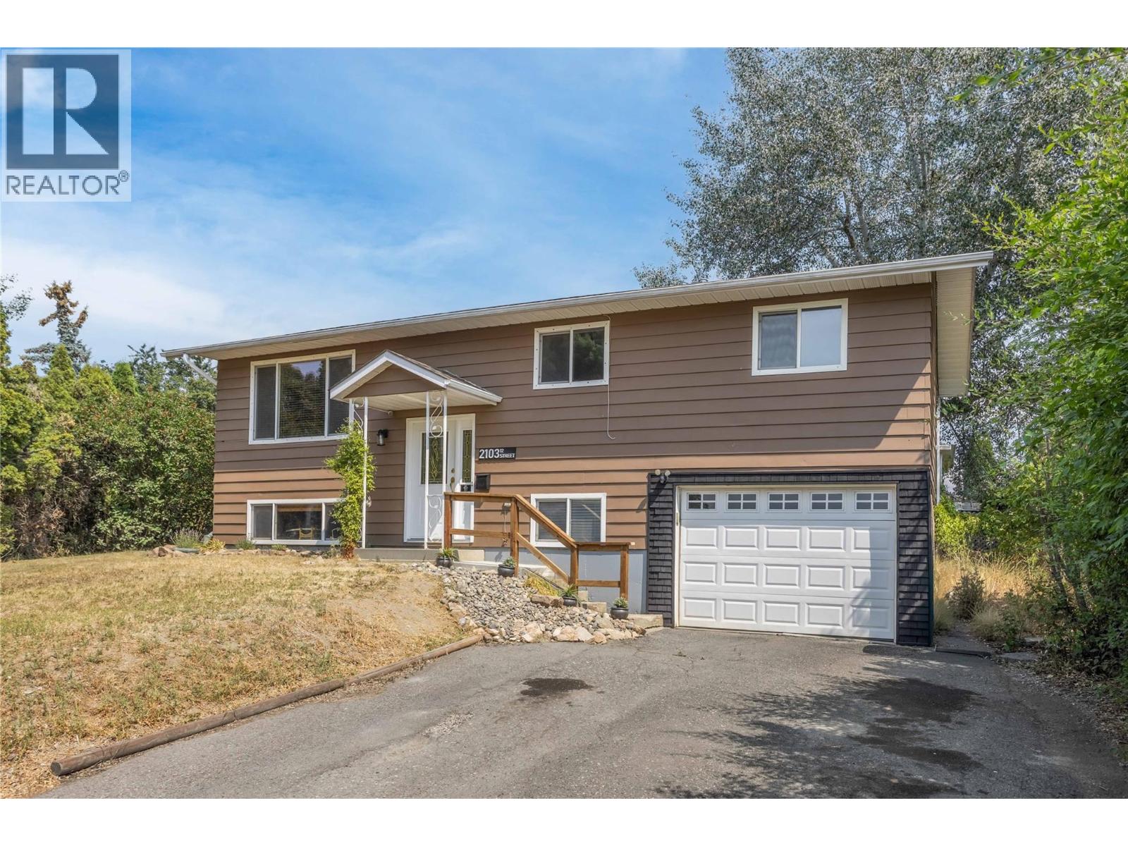 2103 12 Street, Vernon, British Columbia  V1T 3S5 - Photo 1 - 10396644