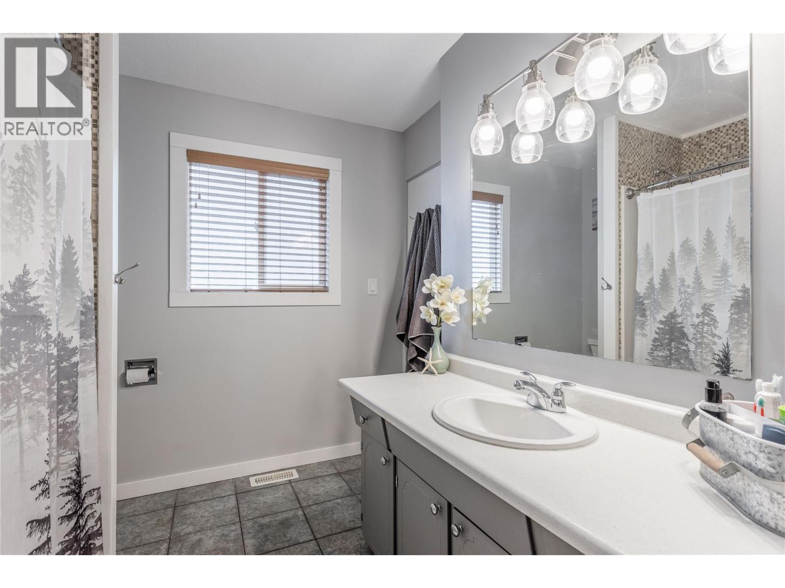 2103 12 Street, Vernon, British Columbia  V1T 3S5 - Photo 13 - 10396644