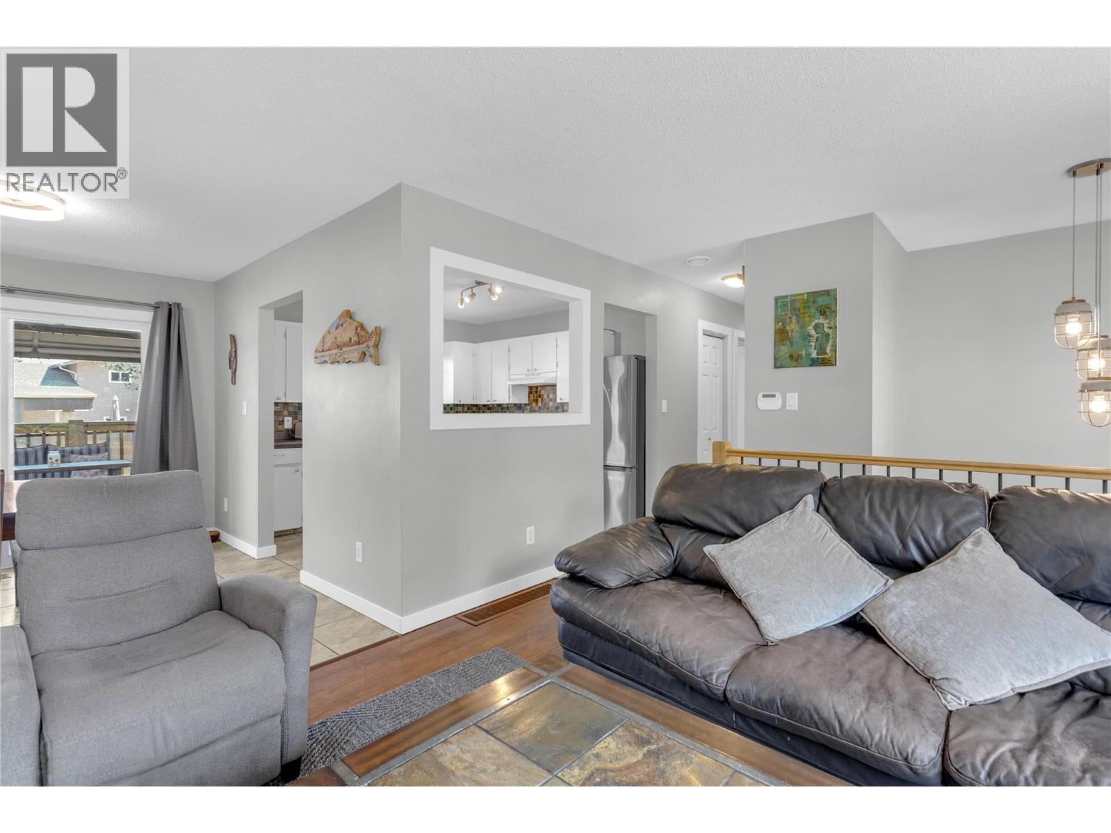 2103 12 Street, Vernon, British Columbia  V1T 3S5 - Photo 6 - 10396644