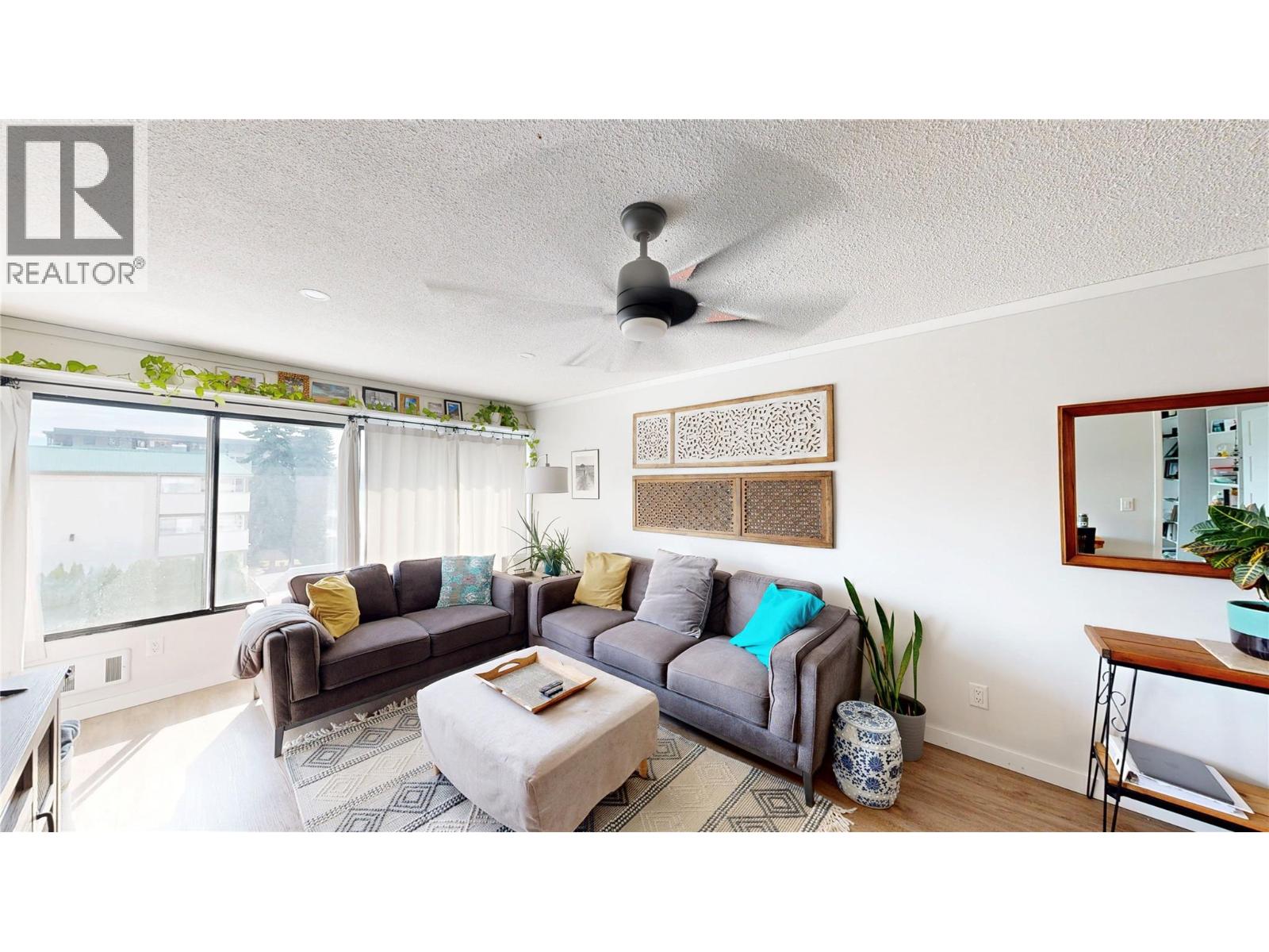 737 Leon Avenue Unit# 406, Kelowna, British Columbia  V1Y 8L6 - Photo 3 - 10396925