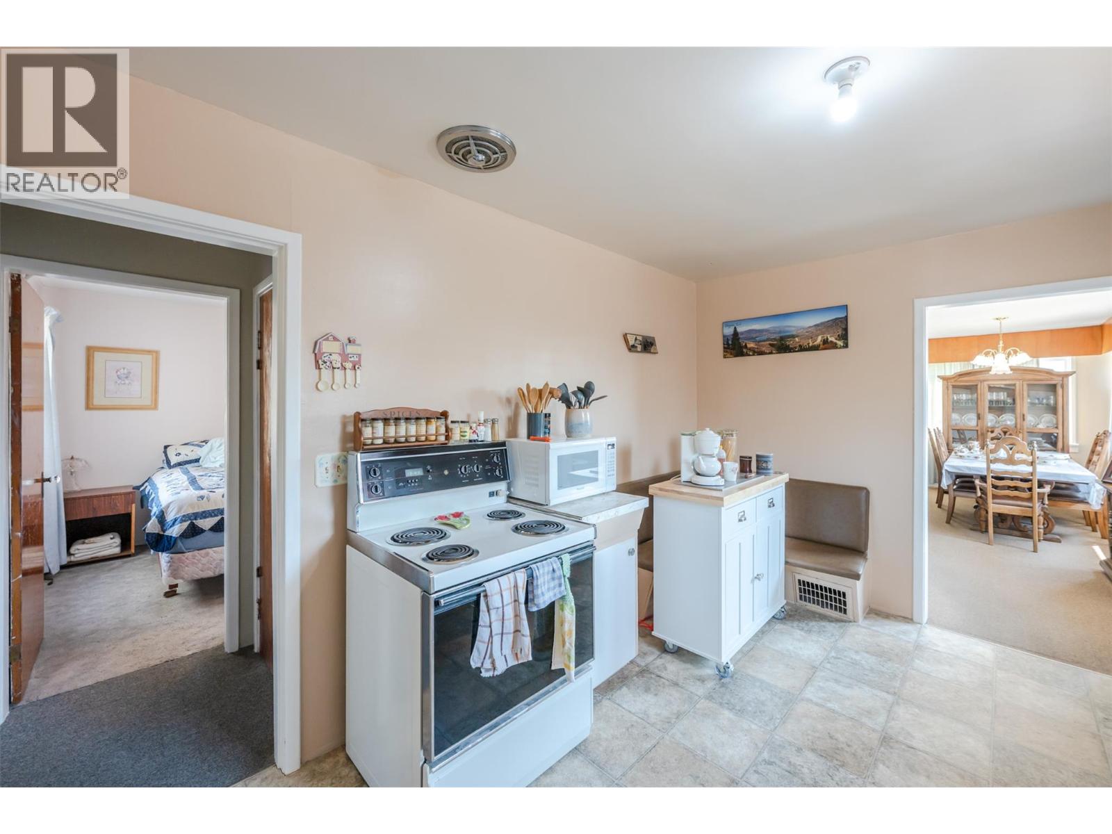 6802 89th Street, Osoyoos, British Columbia  V0H 1V1 - Photo 18 - 10396860