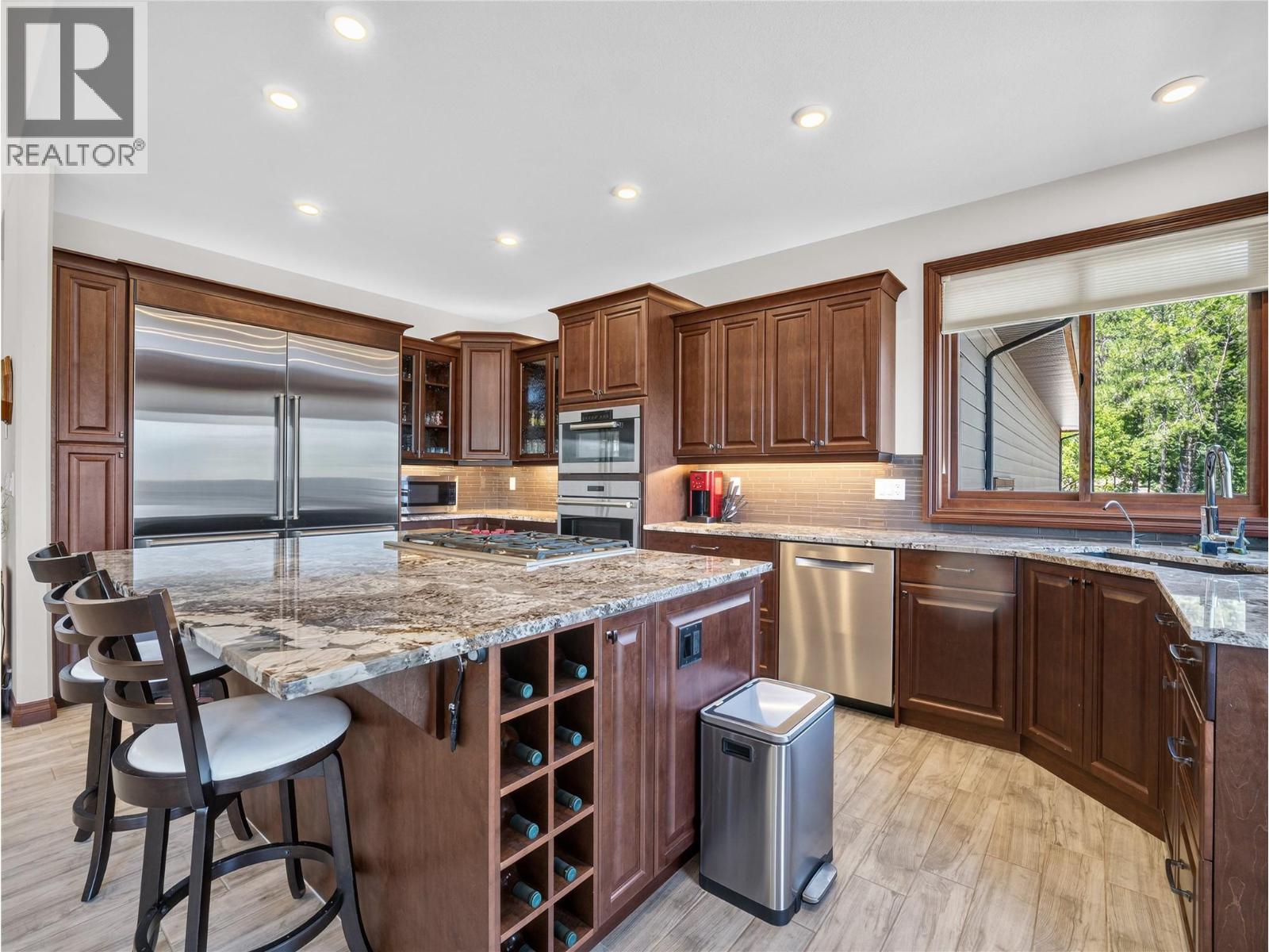 4780 56 Street Nw, Salmon Arm, British Columbia  V1E 0B1 - Photo 9 - 10396858