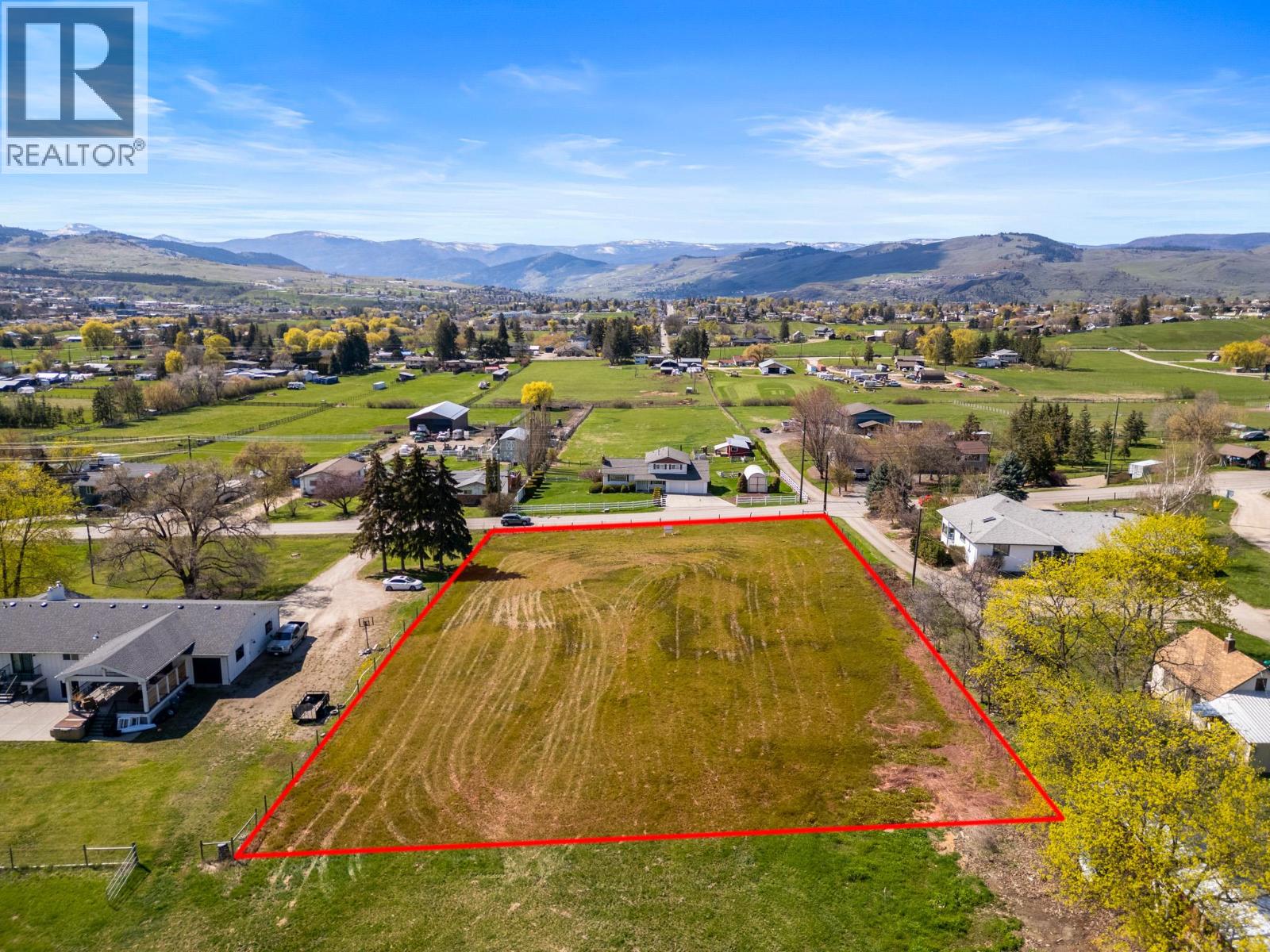 2455 East Vernon Road, Vernon, British Columbia  V1B 3A6 - Photo 3 - 10397004