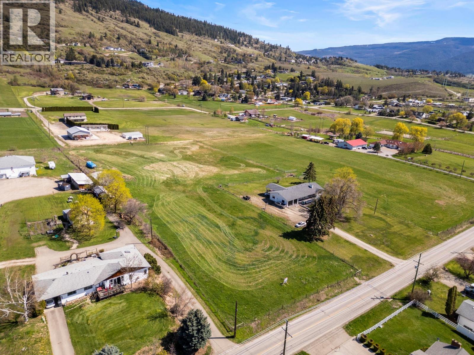 2455 East Vernon Road, Vernon, British Columbia  V1B 3A6 - Photo 5 - 10397004