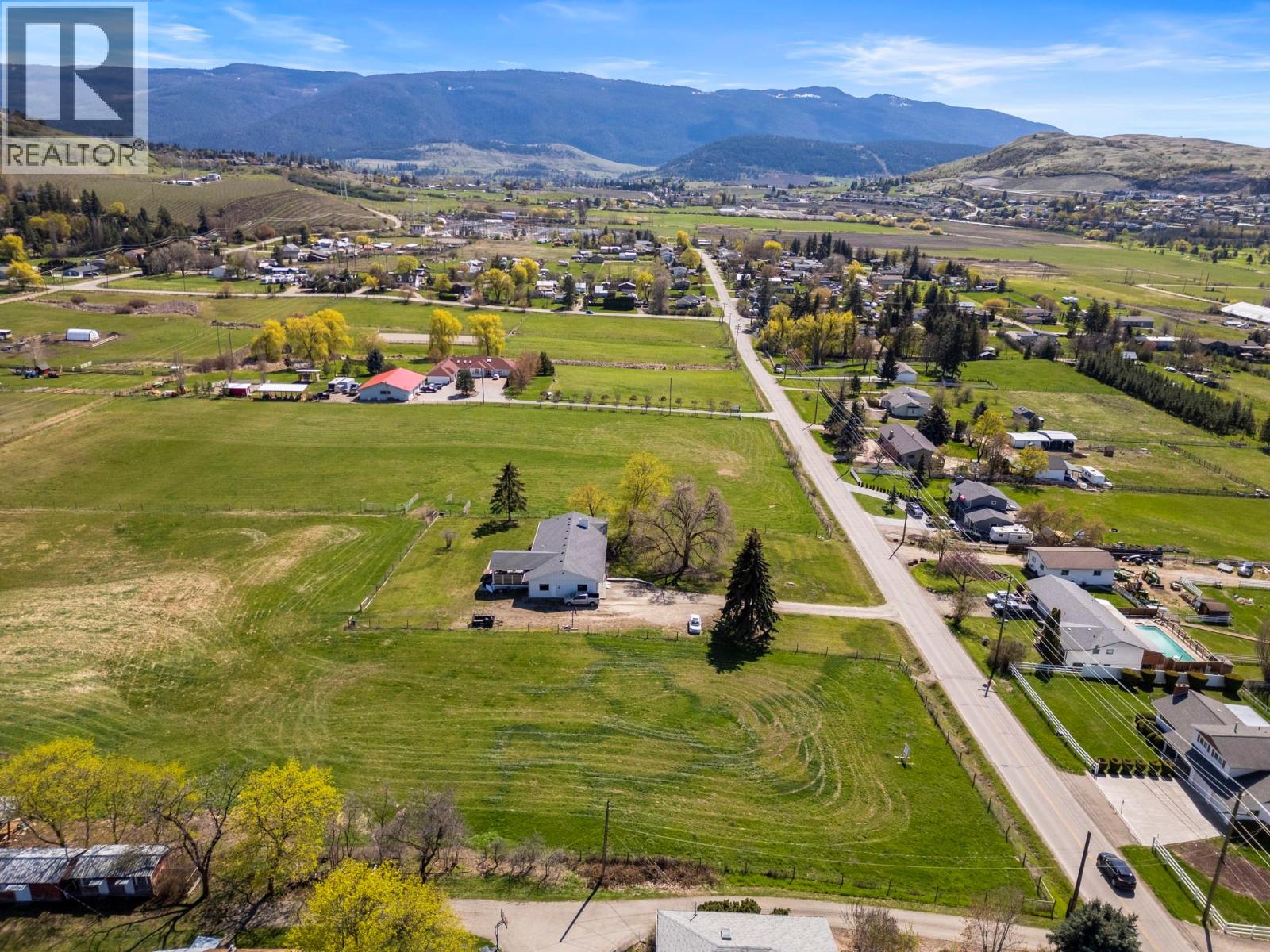2455 East Vernon Road, Vernon, British Columbia  V1B 3A6 - Photo 6 - 10397004