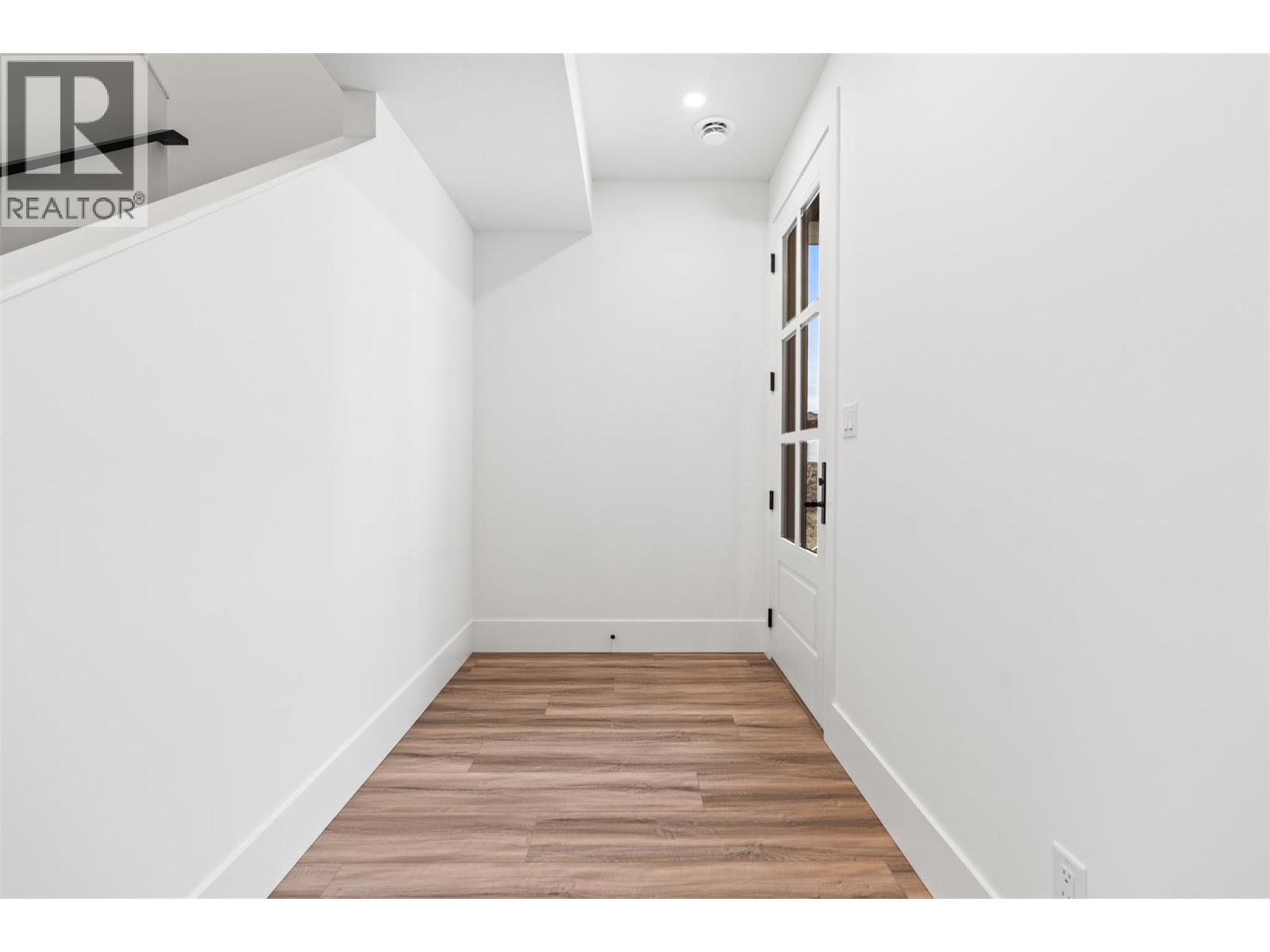 7005 Manning Place, Vernon, British Columbia  V1B 0B6 - Photo 18 - 10396995