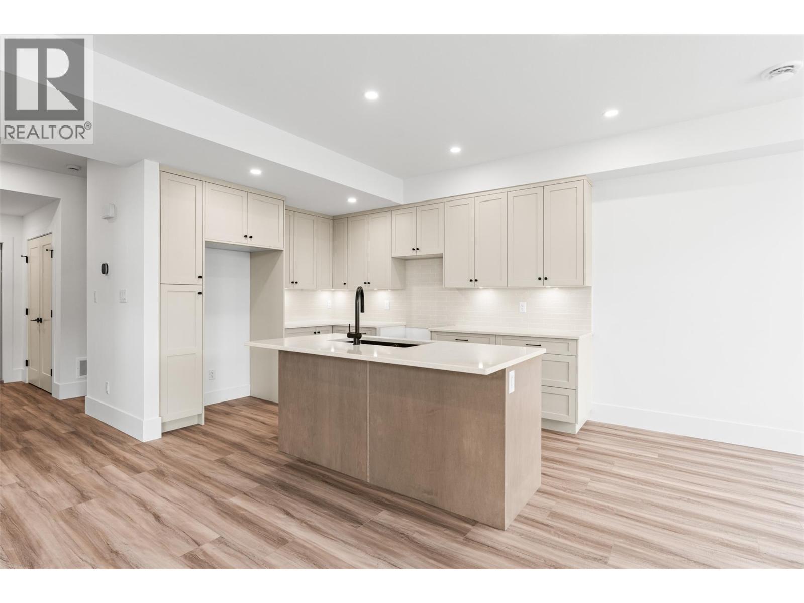 7005 Manning Place, Vernon, British Columbia  V1B 0B6 - Photo 33 - 10396995