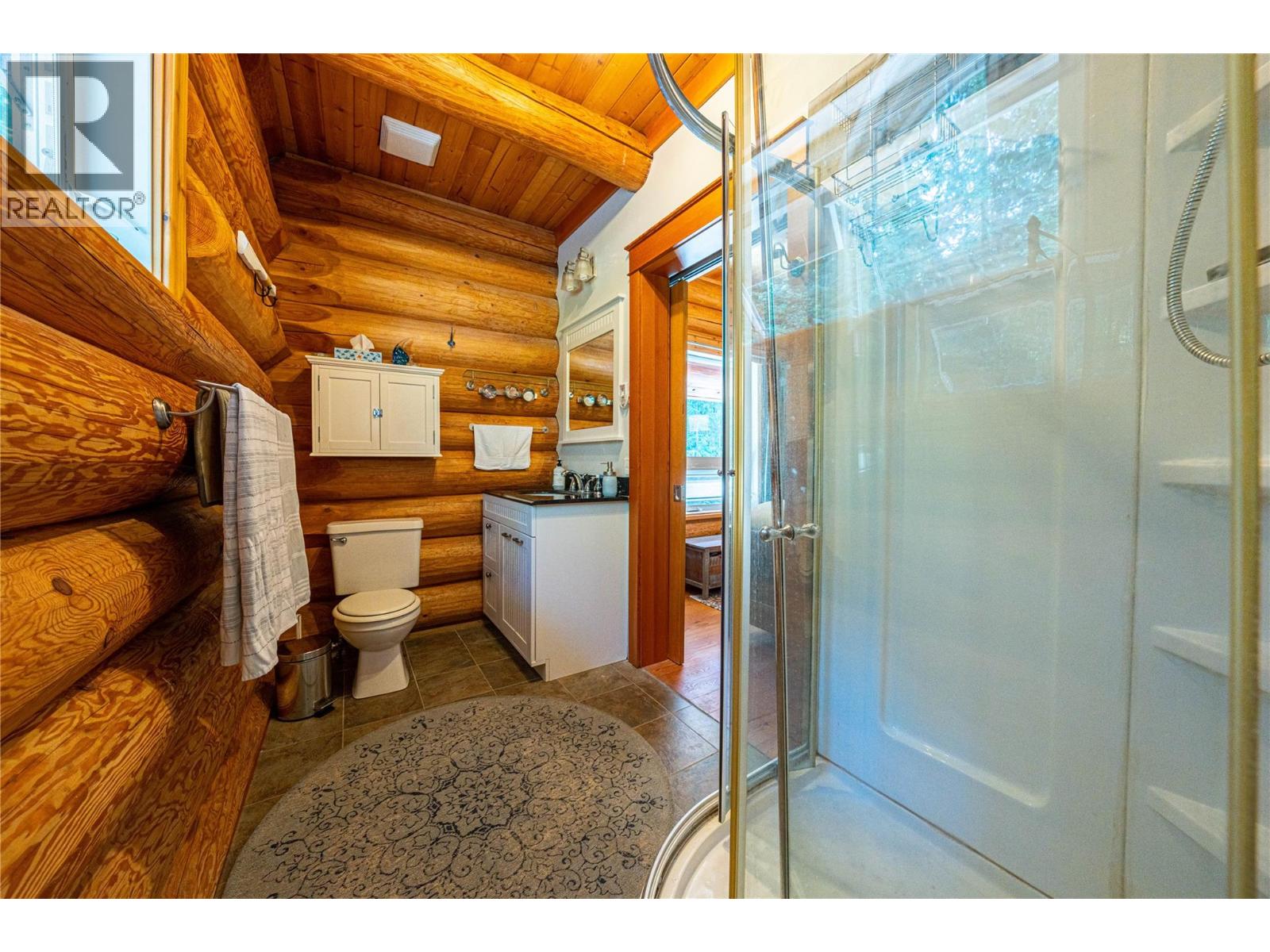 327 Salmon Creek Road, Beaton, British Columbia  V0G 1R2 - Photo 17 - 10397016
