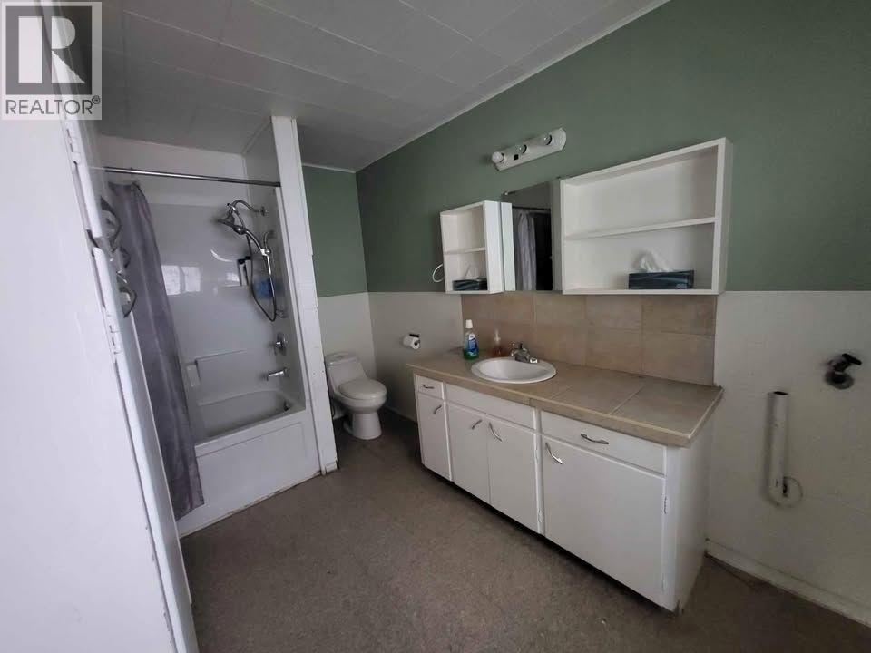 6205 97th Street, Osoyoos, British Columbia  V0H 1V4 - Photo 6 - 10397048