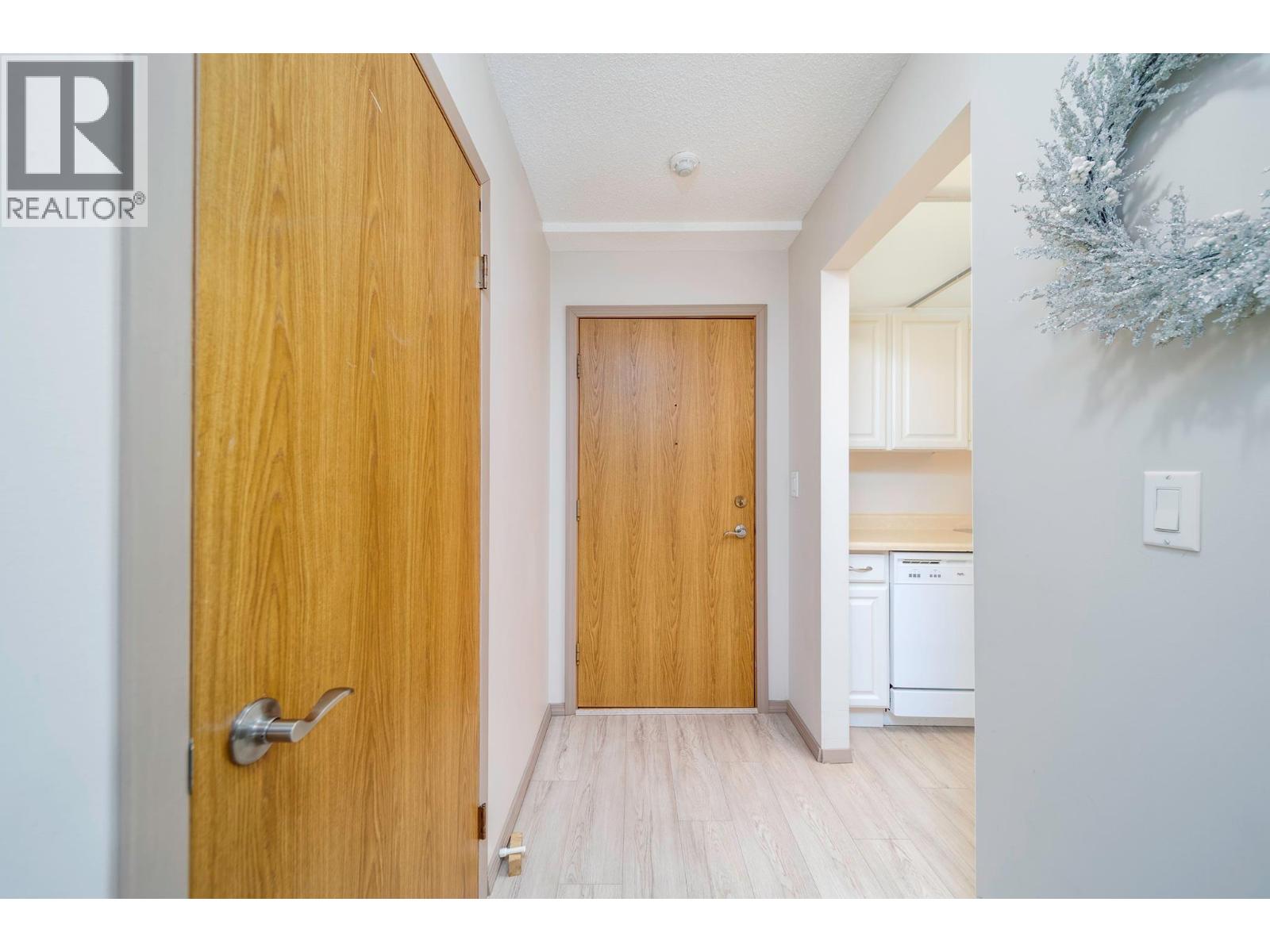 2085 Gordon Drive Unit# 211, Kelowna, British Columbia  V1Y 8S1 - Photo 20 - 10396781