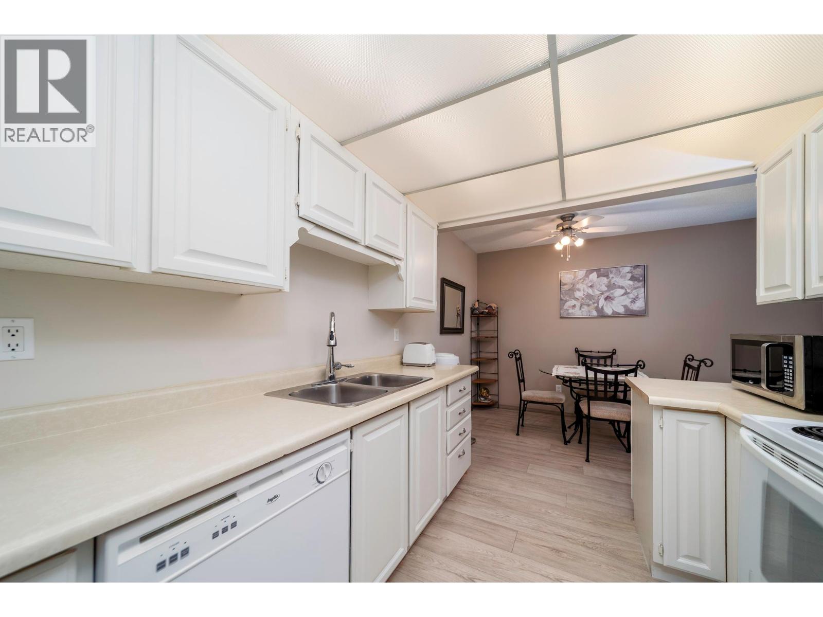 2085 Gordon Drive Unit# 211, Kelowna, British Columbia  V1Y 8S1 - Photo 7 - 10396781