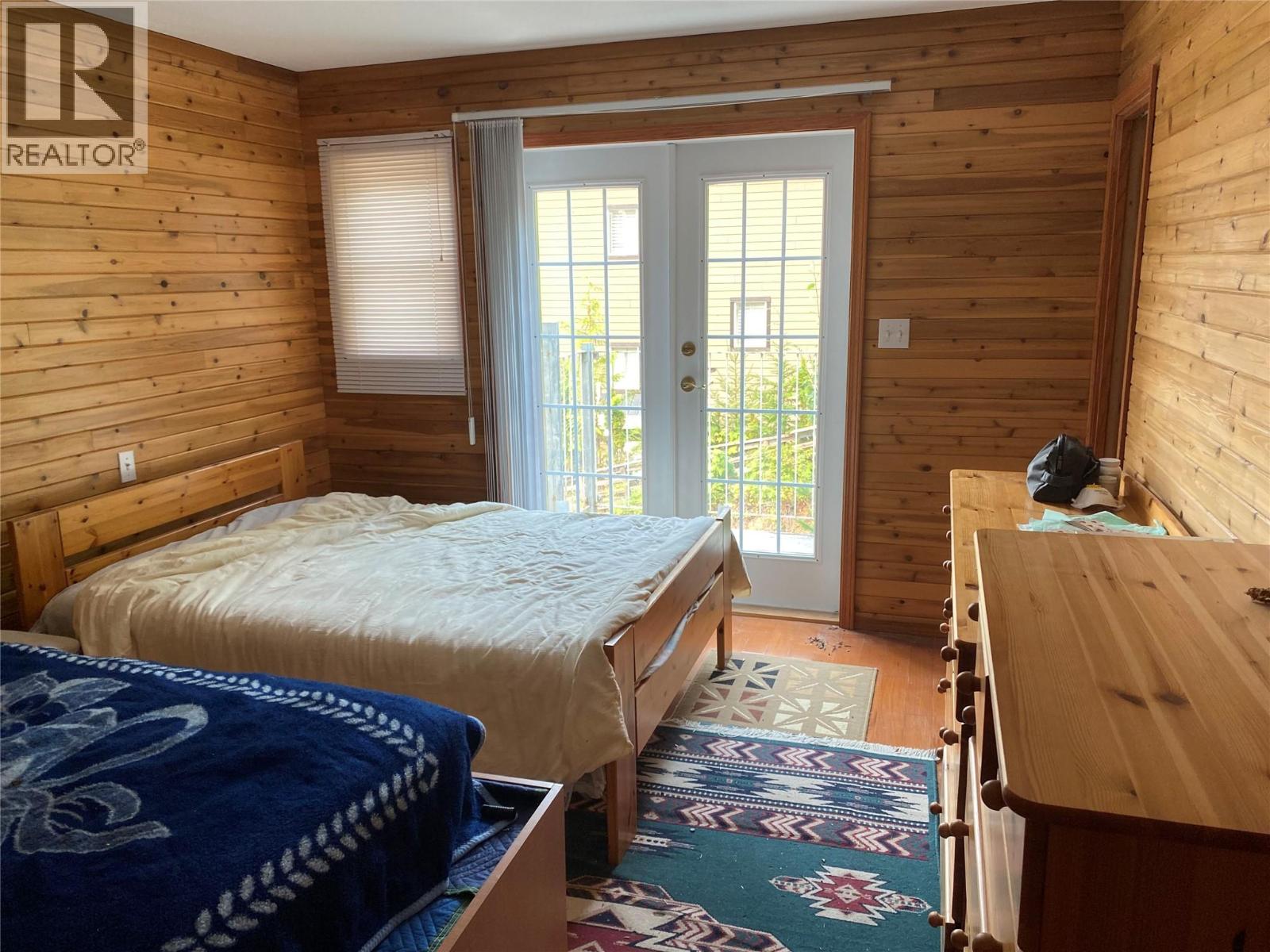 7475 Anglemont Way, Anglemont, British Columbia  V0E 1M8 - Photo 15 - 10396948
