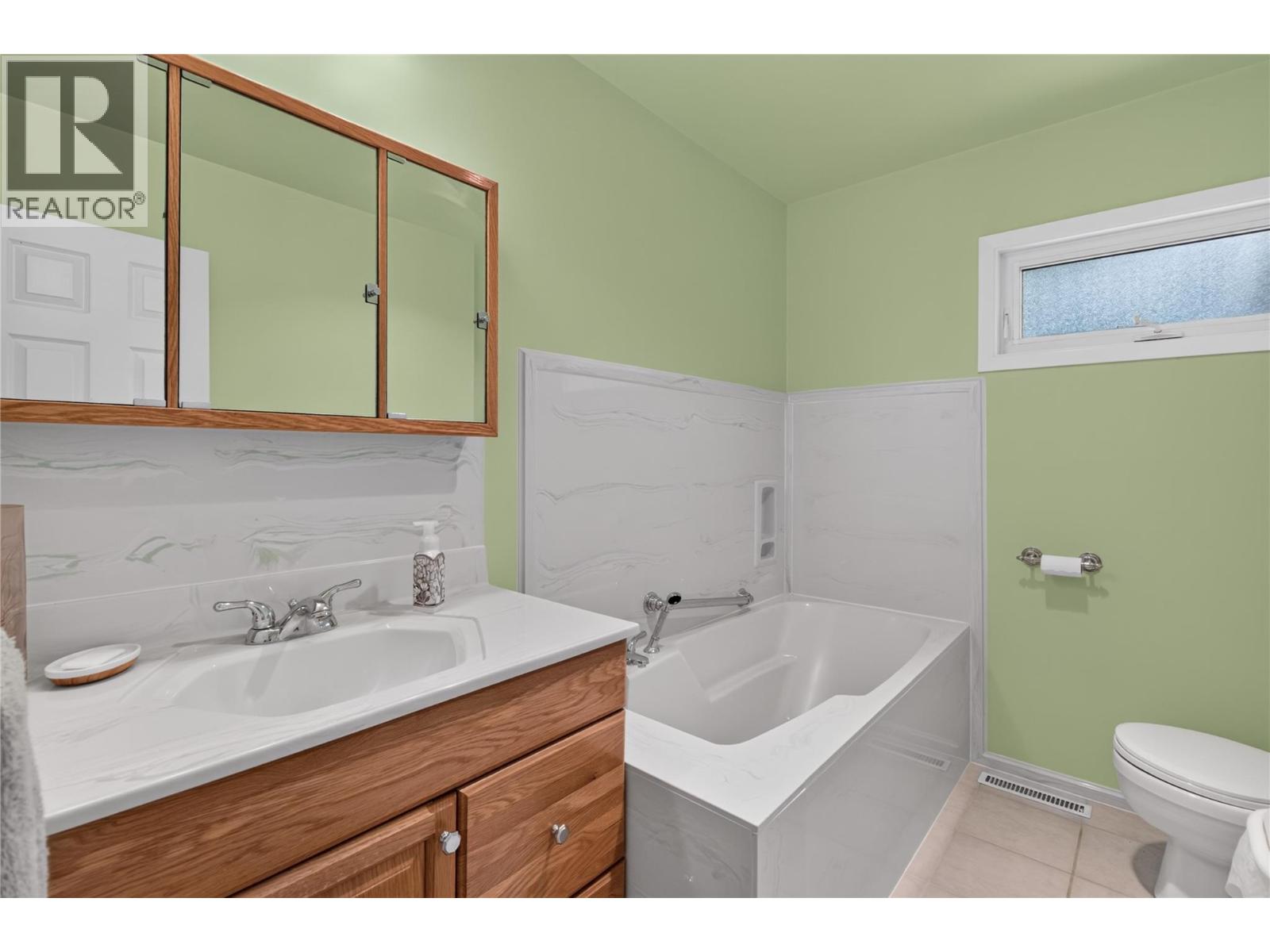 131 Cedar Avenue, Kaleden, British Columbia  V0H 1K0 - Photo 13 - 10395529
