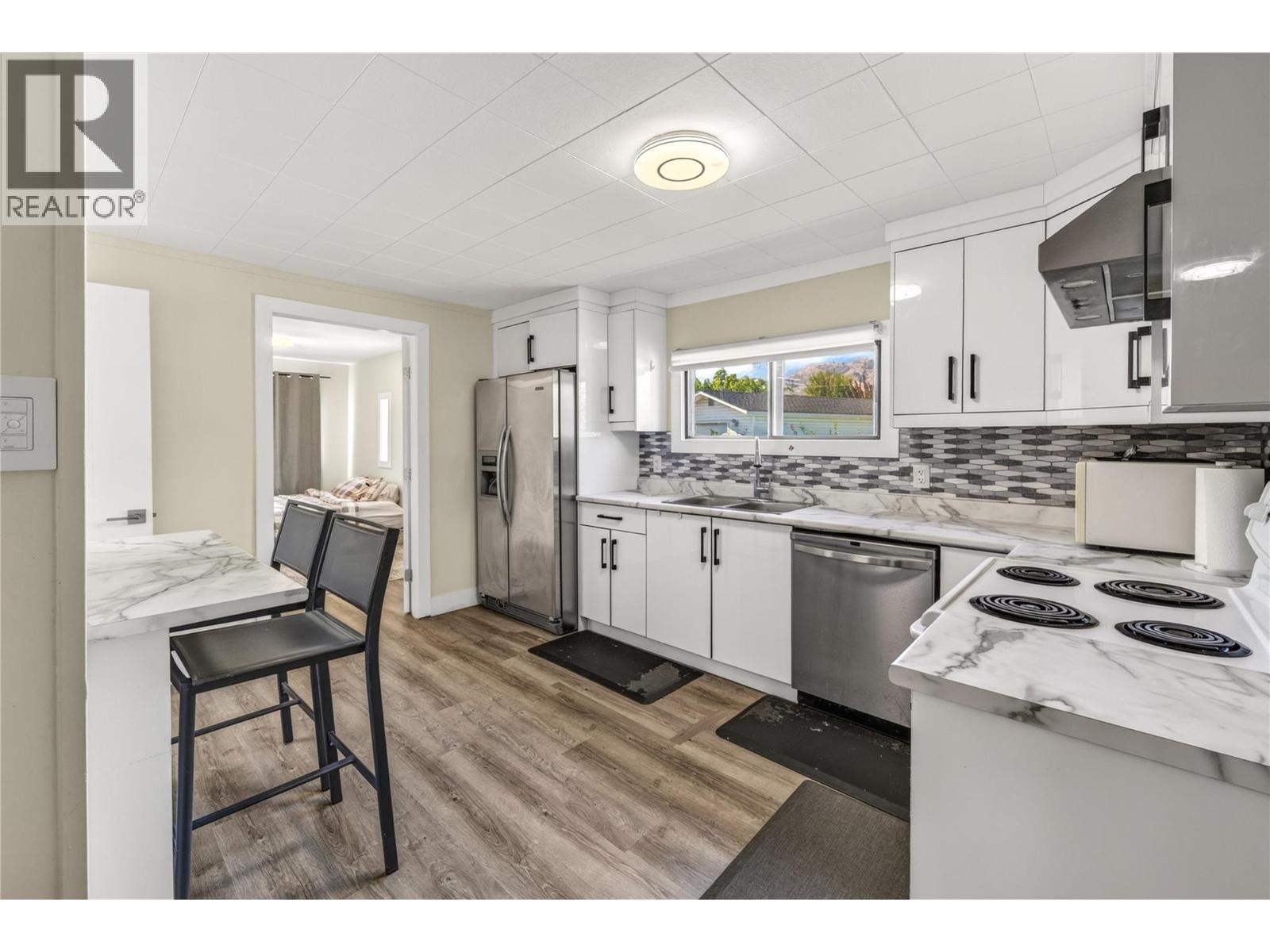 6488 Wolfcub Place Place, Oliver, British Columbia  V0H 1T3 - Photo 10 - 10396917