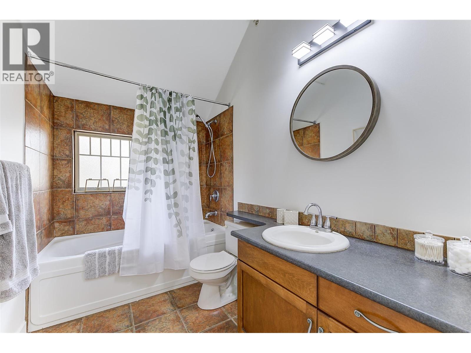 1795 Country Club Drive Unit# 204, Kelowna, British Columbia  V1V 2V9 - Photo 23 - 10379507