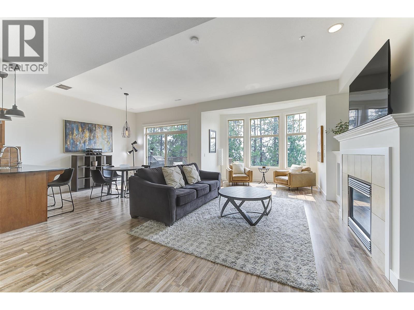 1795 Country Club Drive Unit# 204, Kelowna, British Columbia  V1V 2V9 - Photo 3 - 10379507