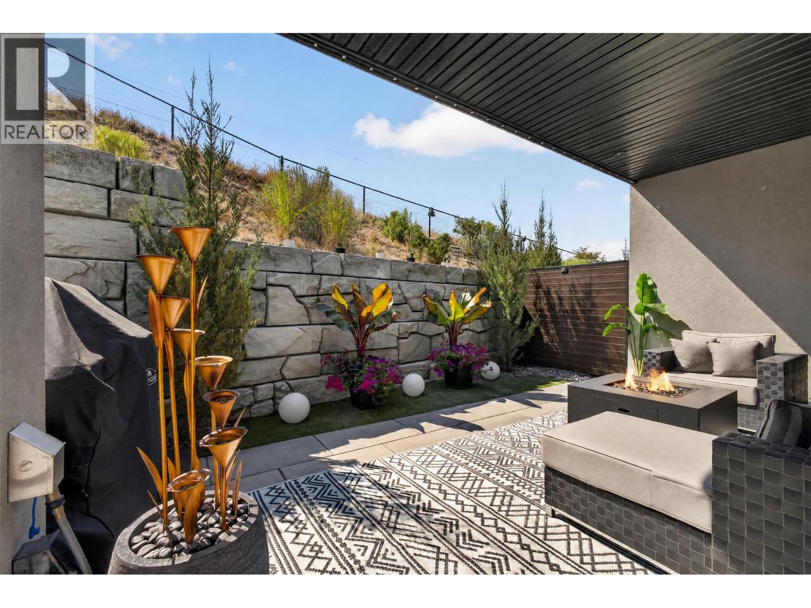 537 Hawes Court, Kelowna, British Columbia  V1W 5C5 - Photo 8 - 10395962