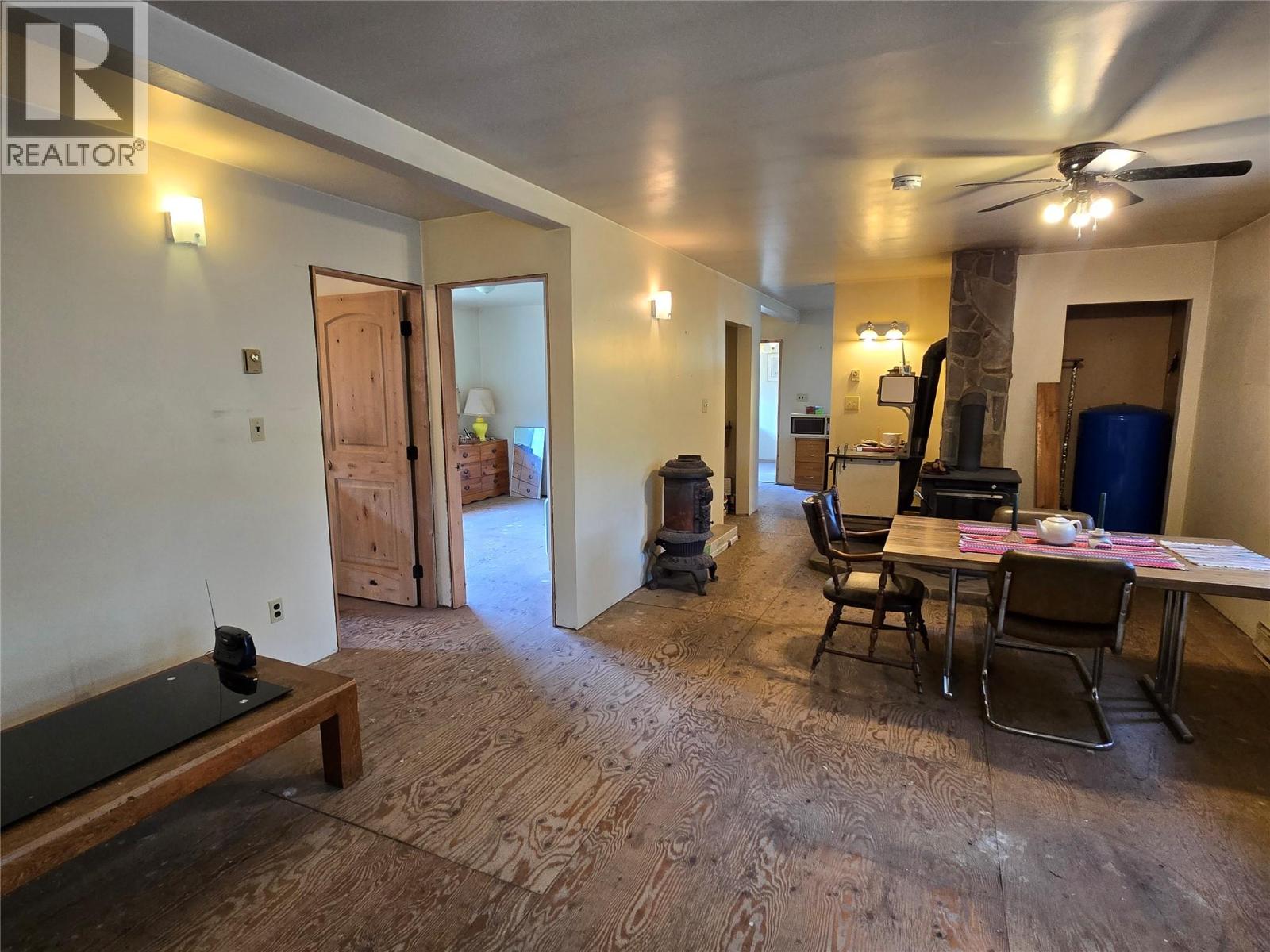 6268 Picard Road, Appledale, British Columbia  V0G 2J0 - Photo 15 - 10397027