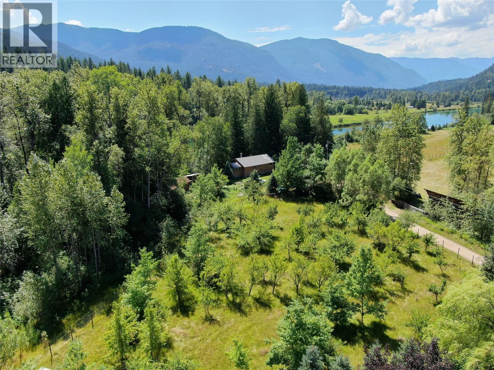 6268 Picard Road, Appledale, British Columbia  V0G 2J0 - Photo 3 - 10397027