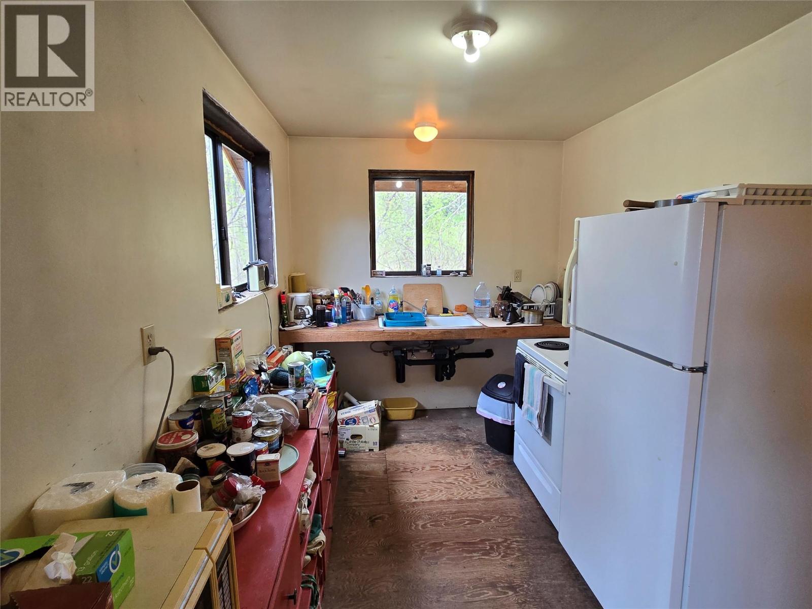 6268 Picard Road, Appledale, British Columbia  V0G 2J0 - Photo 9 - 10397027