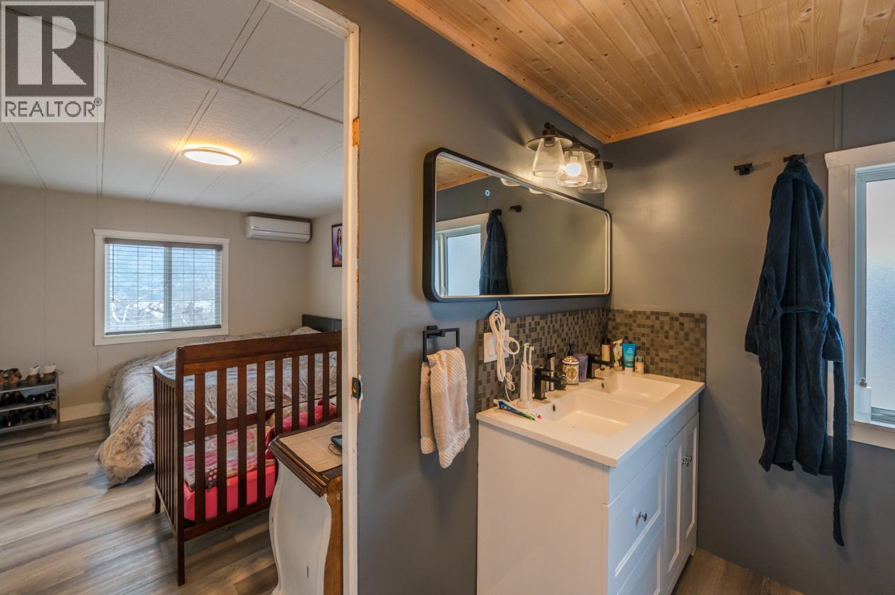 346 Hwy 97, Kaleden, British Columbia  V0H 1K0 - Photo 18 - 10397025