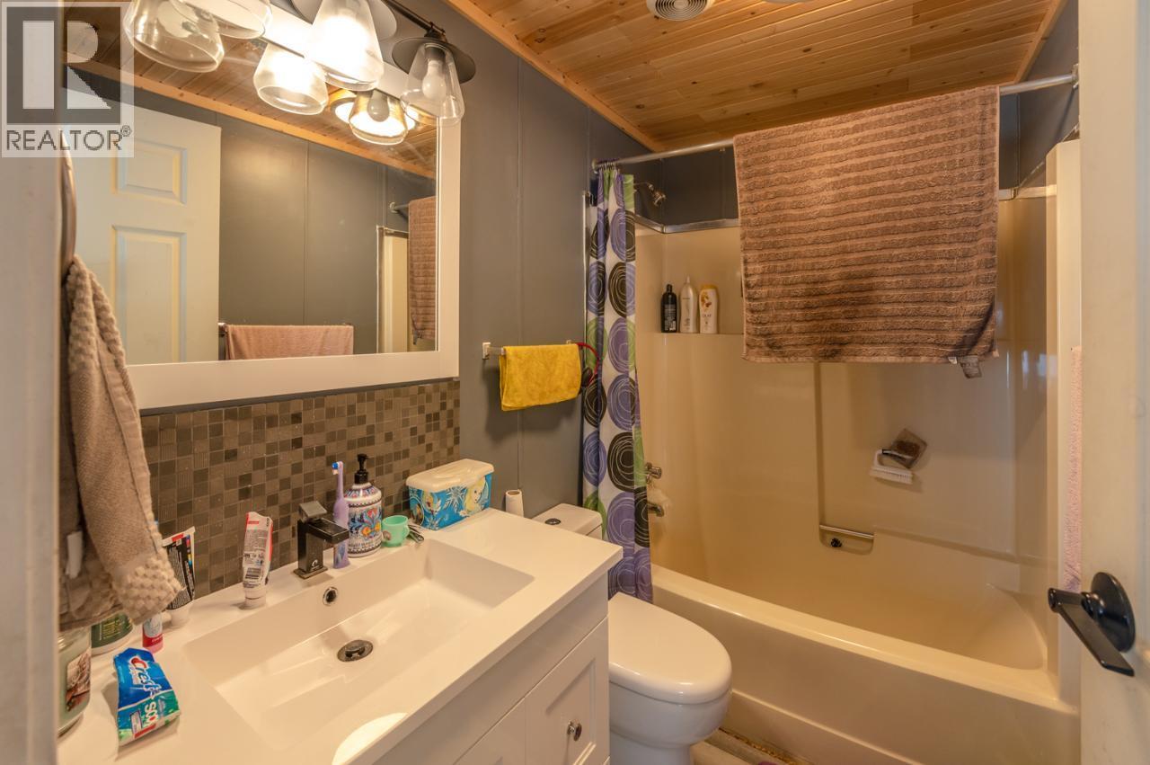 346 Hwy 97, Kaleden, British Columbia  V0H 1K0 - Photo 19 - 10397025