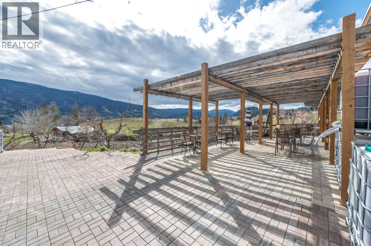 346 Hwy 97, Kaleden, British Columbia  V0H 1K0 - Photo 4 - 10397025