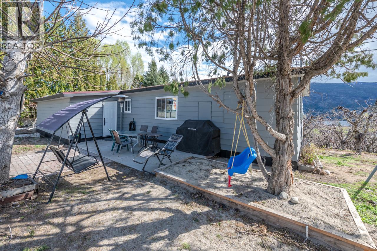 346 Hwy 97, Kaleden, British Columbia  V0H 1K0 - Photo 8 - 10397025