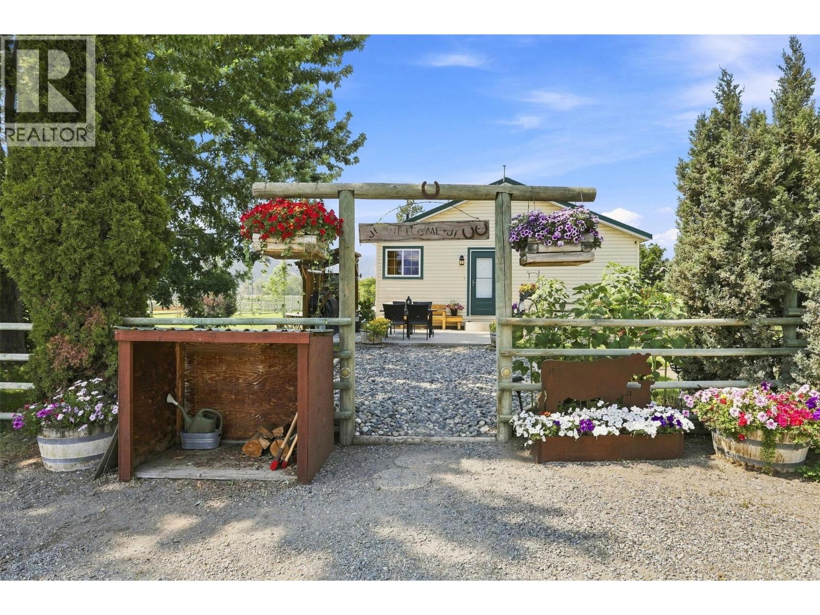 2225 Hazelhurst Road, Merritt, British Columbia  V1K 1N7 - Photo 1 - 10397115