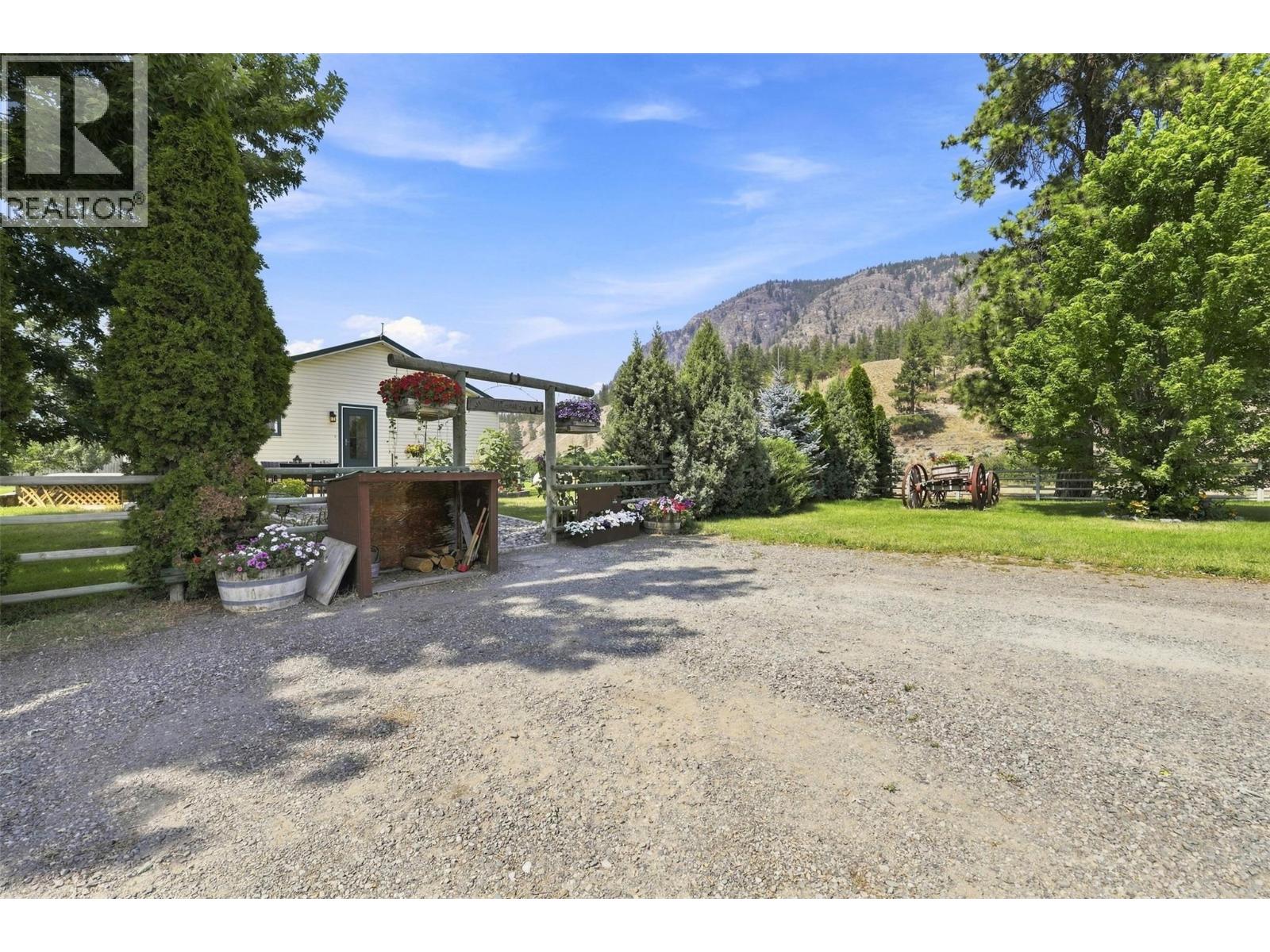 2225 Hazelhurst Road, Merritt, British Columbia  V1K 1N7 - Photo 53 - 10397115