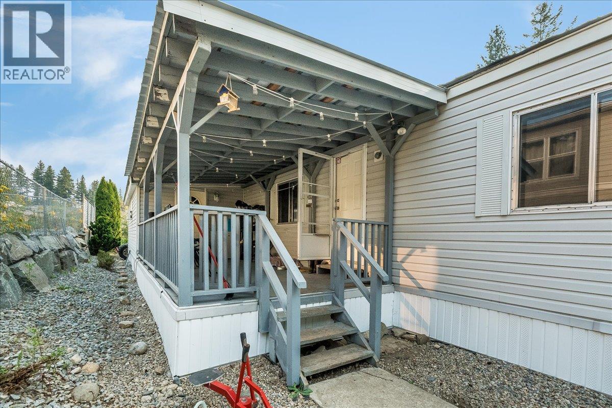 1015 Garden Road, South Slocan, British Columbia  V0G 2G1 - Photo 11 - 10396973