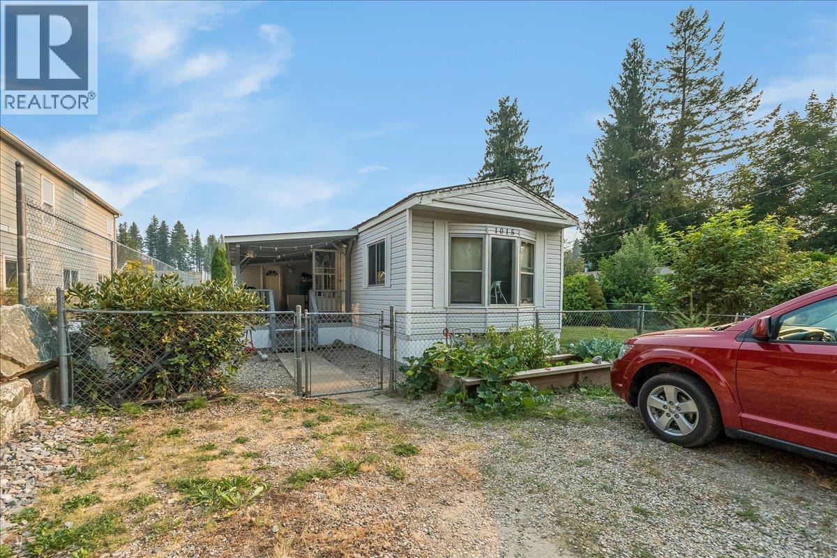 1015 Garden Road, South Slocan, British Columbia  V0G 2G1 - Photo 3 - 10396973
