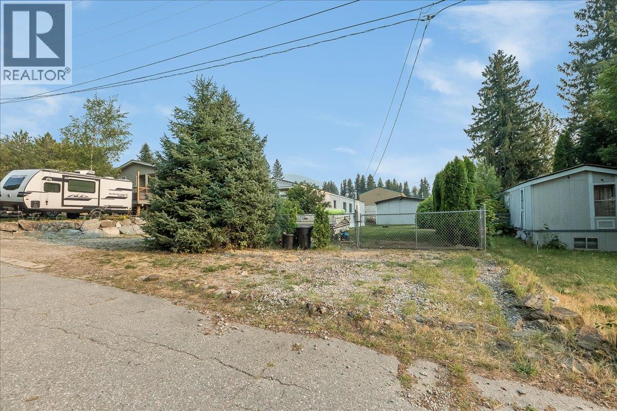 1015 Garden Road, South Slocan, British Columbia  V0G 2G1 - Photo 5 - 10396973