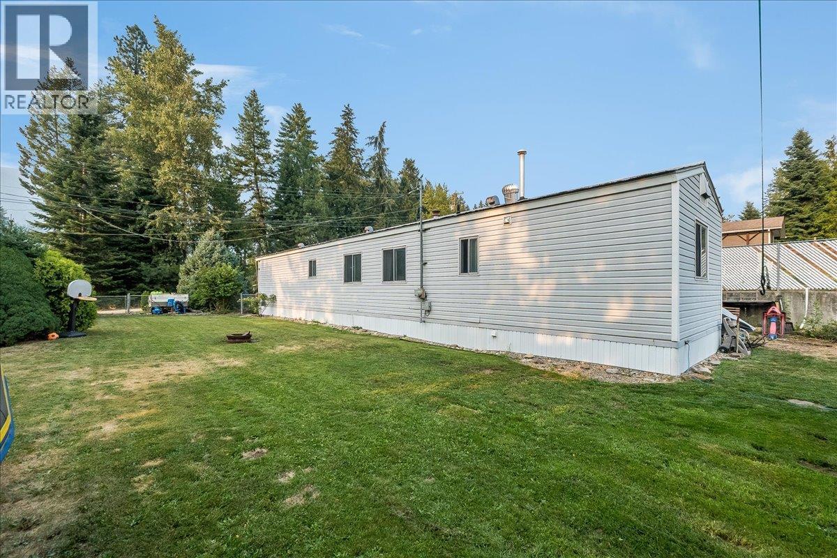 1015 Garden Road, South Slocan, British Columbia  V0G 2G1 - Photo 8 - 10396973