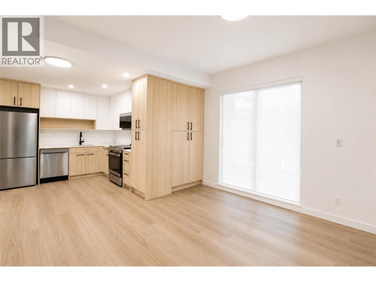1380 Pridham Avenue Unit# 201, Kelowna, British Columbia  V1Y 6B5 - Photo 2 - 10395890