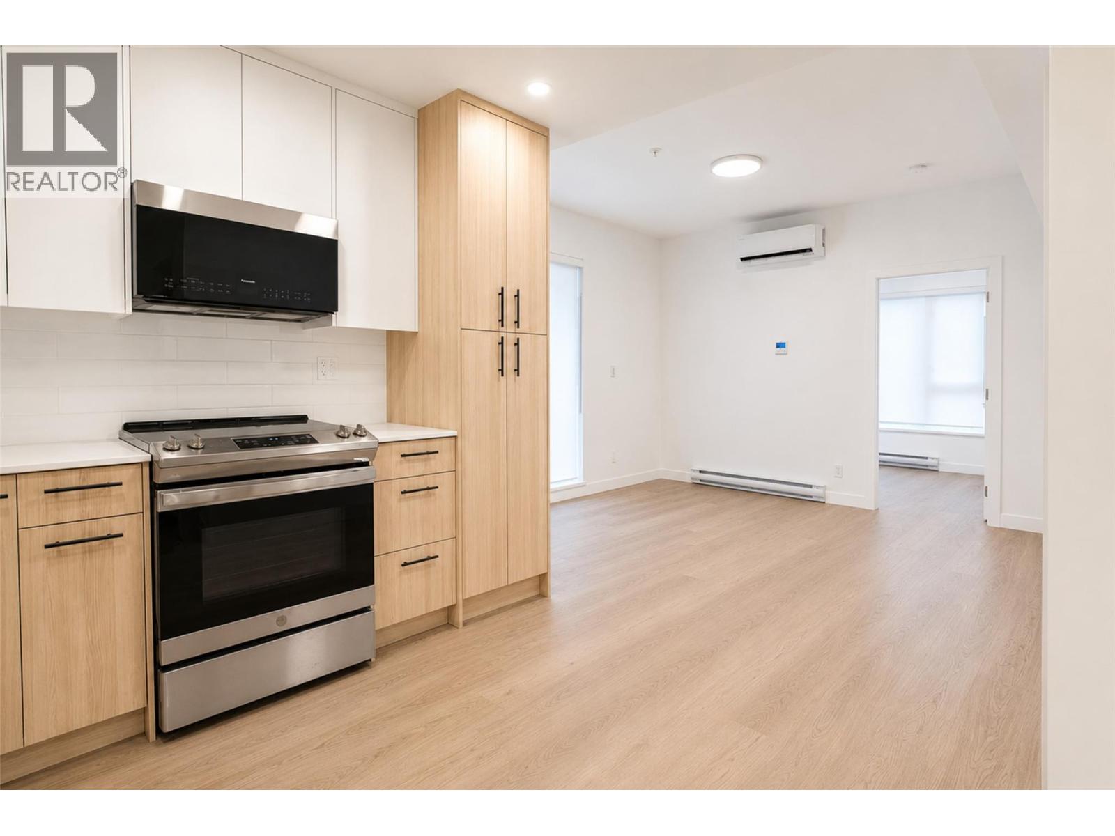 1380 Pridham Avenue Unit# 201, Kelowna, British Columbia  V1Y 6B5 - Photo 3 - 10395890