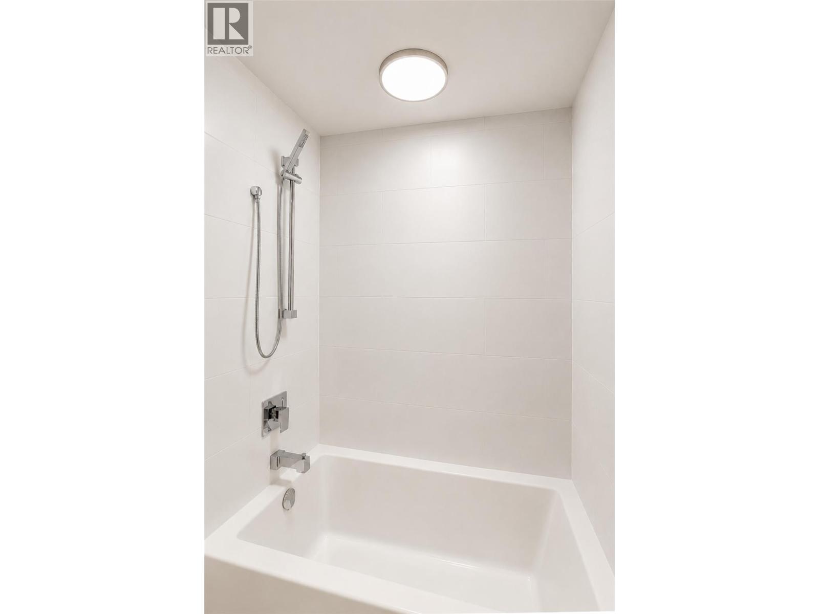 1380 Pridham Avenue Unit# 201, Kelowna, British Columbia  V1Y 6B5 - Photo 7 - 10395890