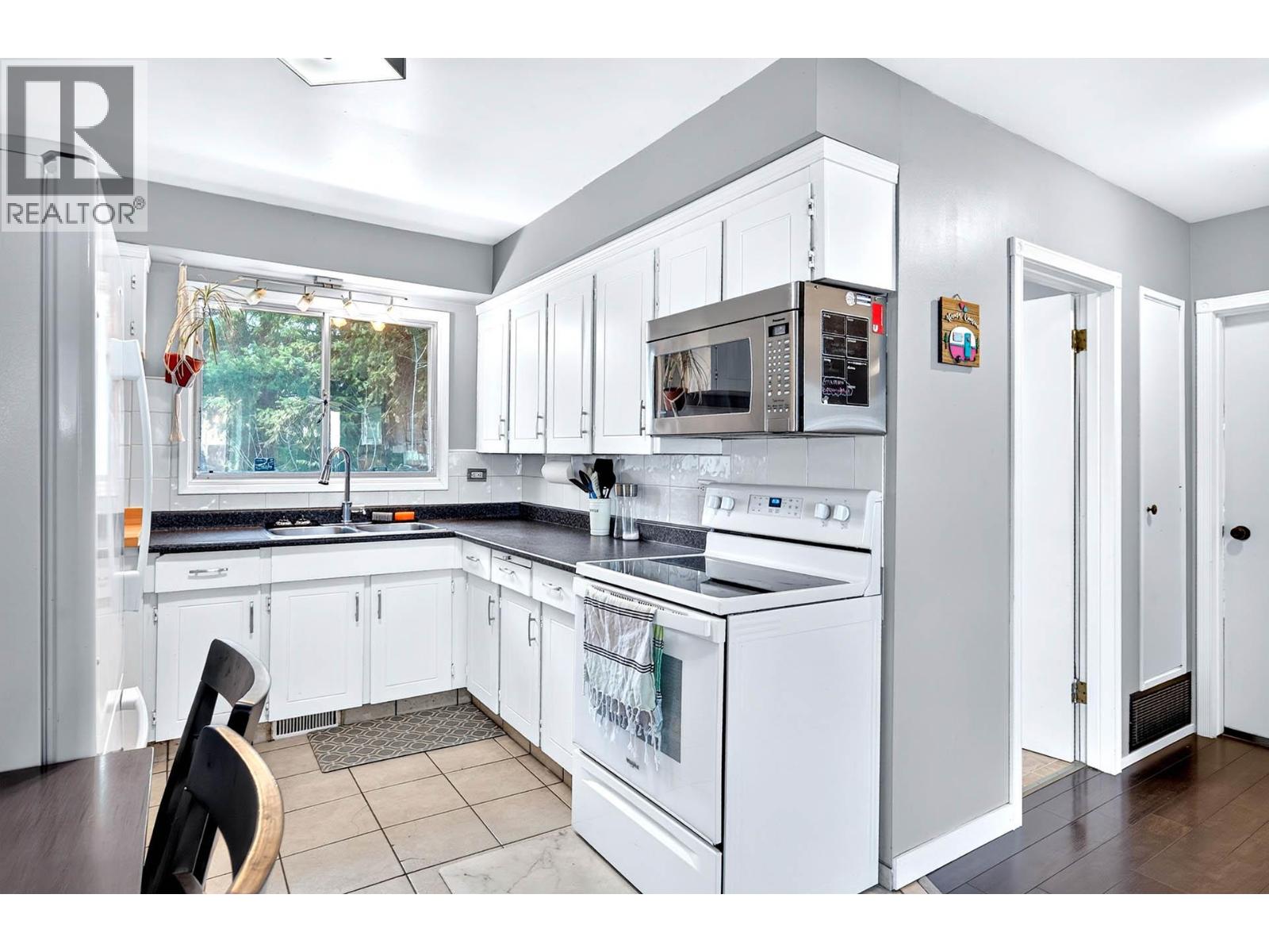 1721 Brunner Avenue, Kamloops, British Columbia  V2B 4K1 - Photo 10 - 10397110