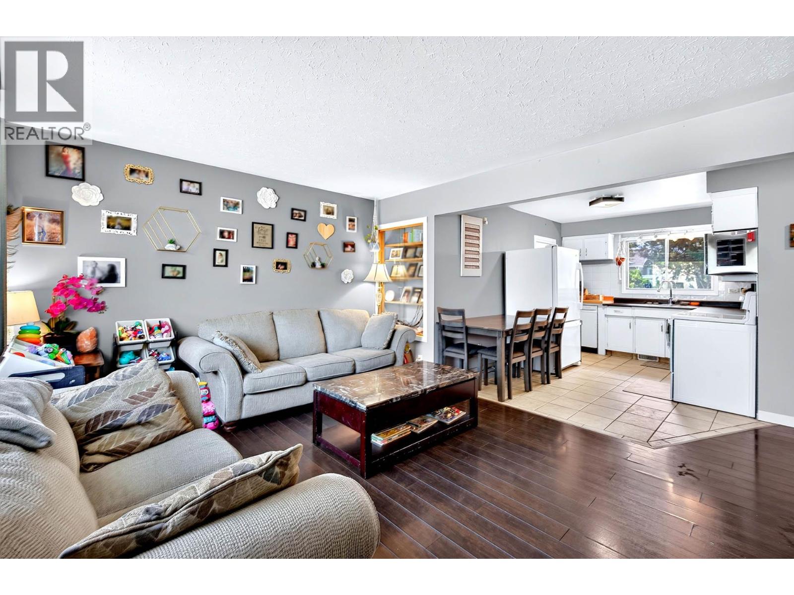 1721 Brunner Avenue, Kamloops, British Columbia  V2B 4K1 - Photo 3 - 10397110